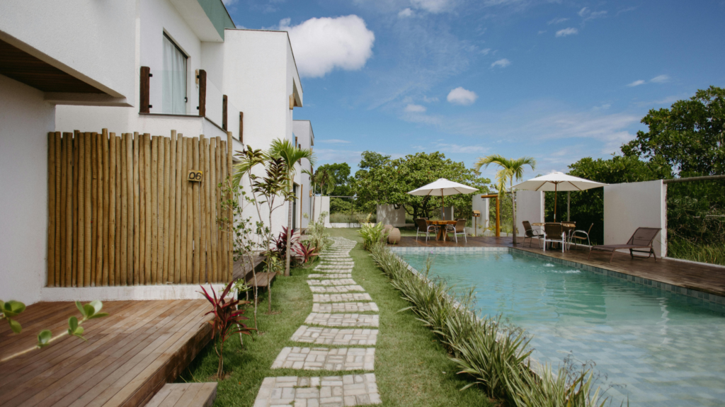 Pool Care Tips for Homes Near the Beach in Florida